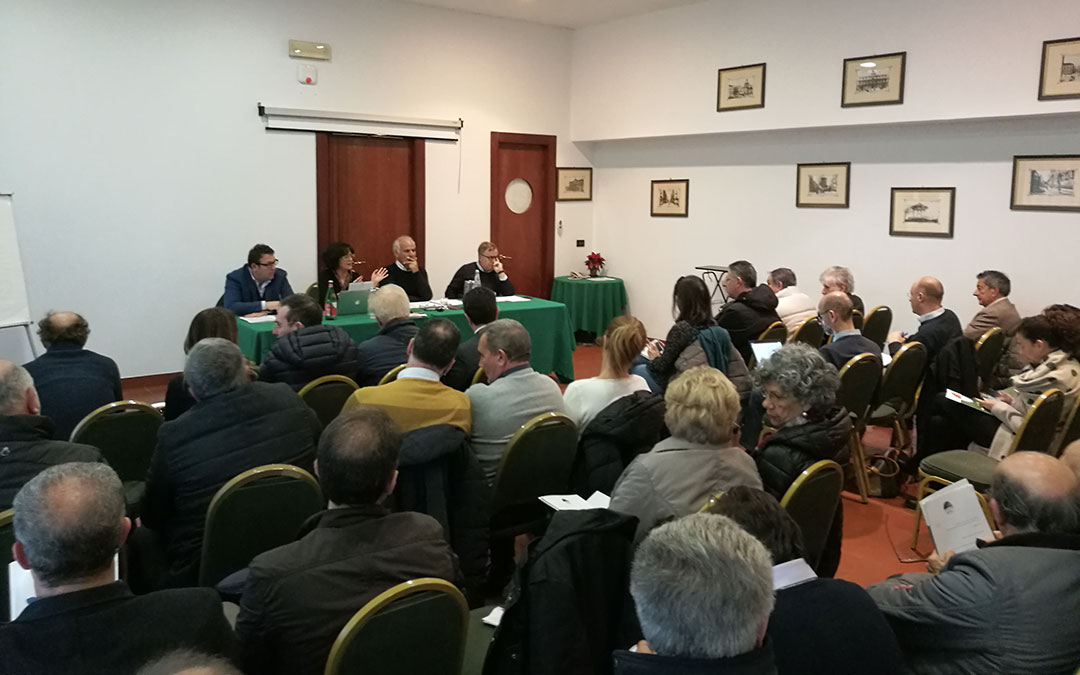 Convocazione	Assemblea straordinaria ed ordinaria dei Soci del	Consorzio Distretto	Produttivo Agrumi di Sicilia.
